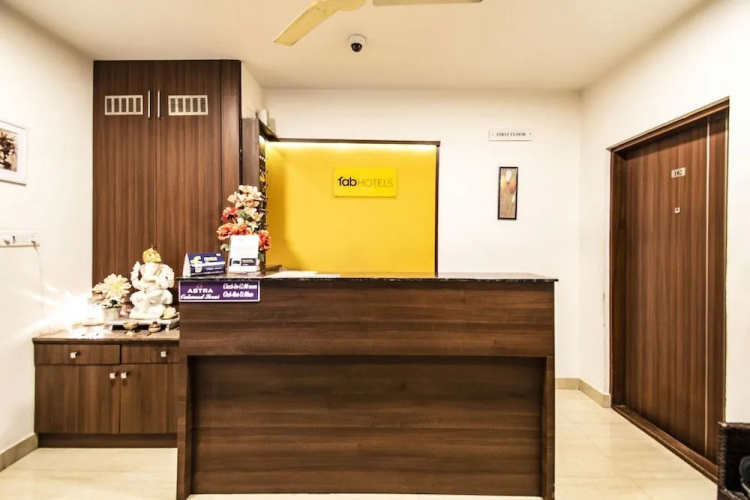 FabHotel Oakwoods Serai