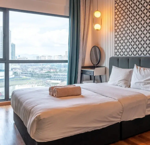 Reizz Residence by Plush