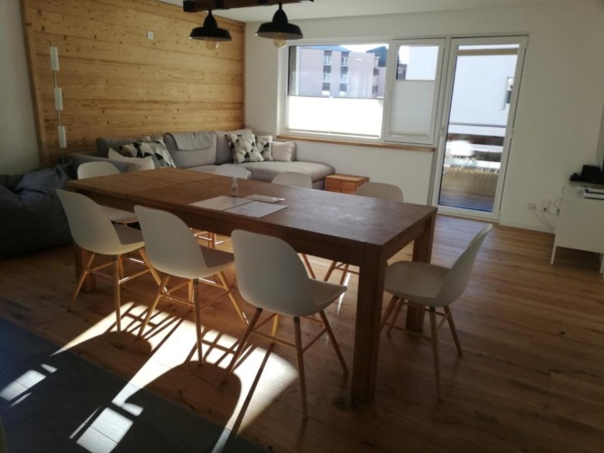 3 Bedrooms Apartment