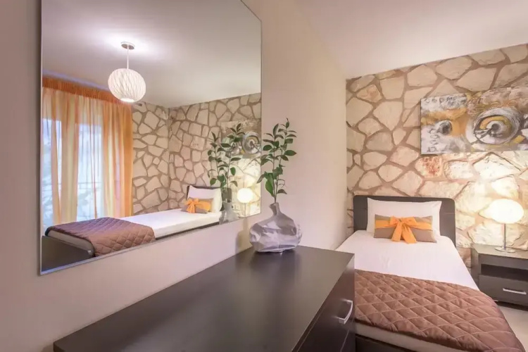 Limneon Villas