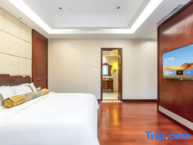 2 Bedrooms Executive Suite with garden view