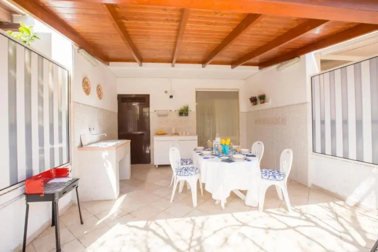 2 Bedrooms Cottage