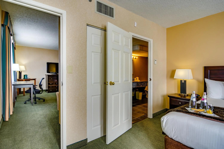 Sawridge Inn Edmonton South photo 6