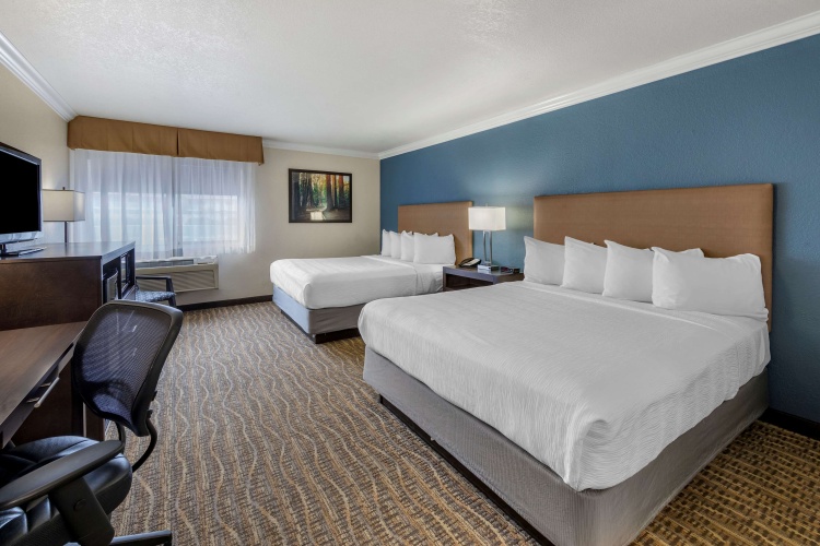 Standard Quadruple room