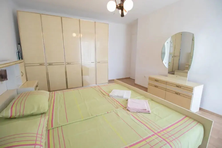 Apartment Mladen