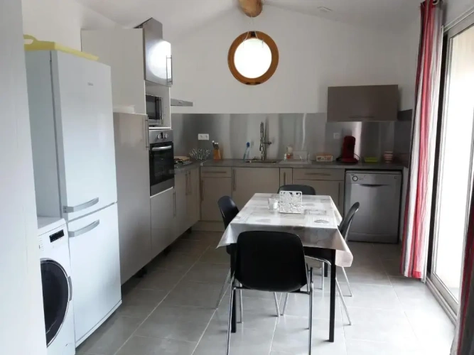 3 Bedrooms Villa