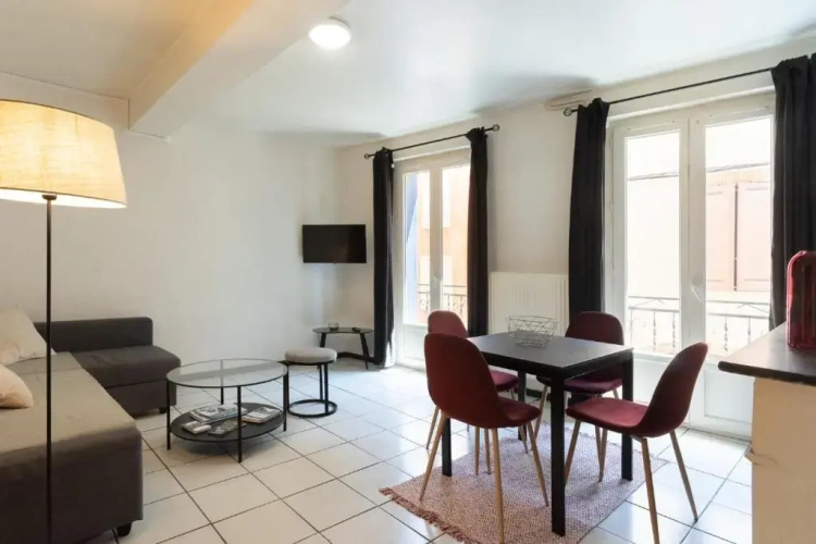 2 Bedrooms Cottage