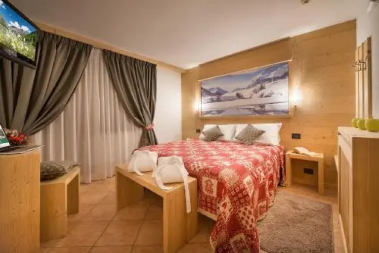 Hotel Bucaneve