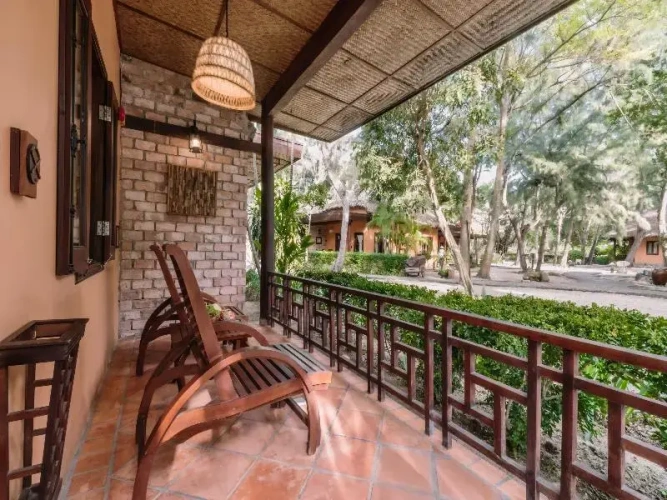 Deluxe Double room with balcony and with garden view