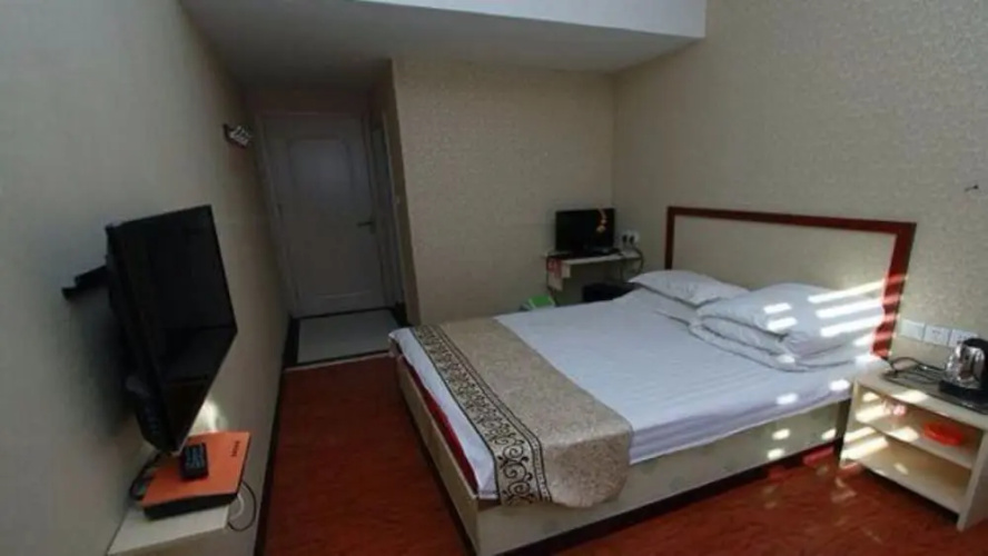 Qufu Shengrun Inn