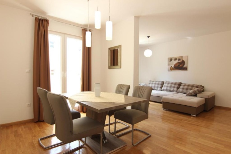 Deluxe Apartment with balcony and with view
