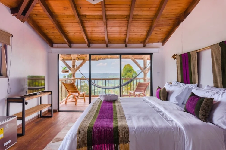 Superior Colonial with Hammock Double room with balcony