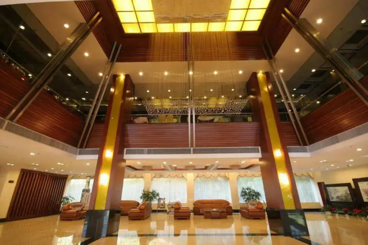 Largos Hotel