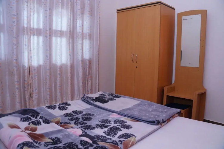 Hotel Godai Girikunj