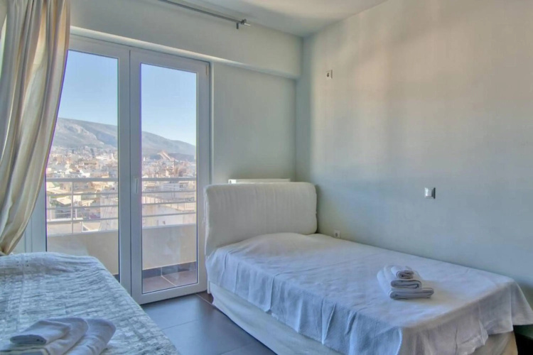 Pristine penthouse with Parthenon view by the pool