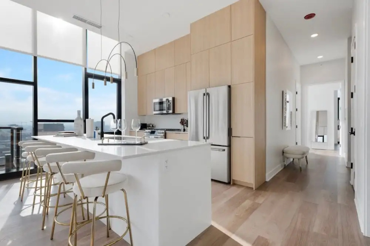 Skyline Penthouse Duo 6 Bedrooms for Large Groups
