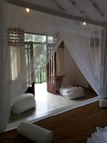 3Arch Eco Cottage Ella
