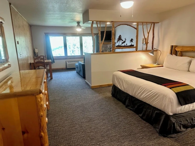 Deluxe Suite