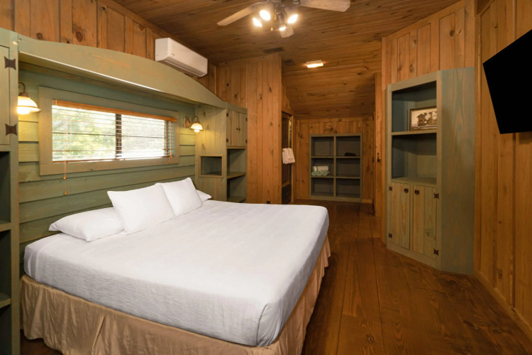 Lodges At Maple Creek Cond