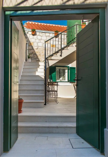 Apartments Zlatin Dvor