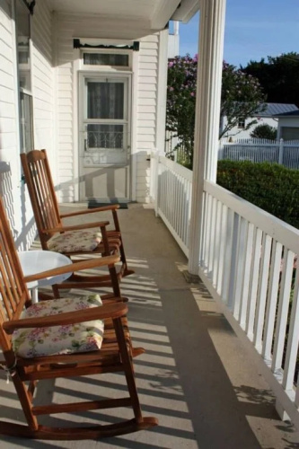 The Alexander Benjamin House Country Lodging
