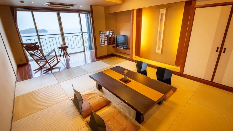 Deluxe Japanese-Style room with ocean view