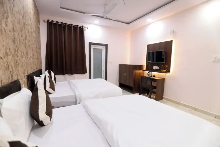 Shree Krishna Inn