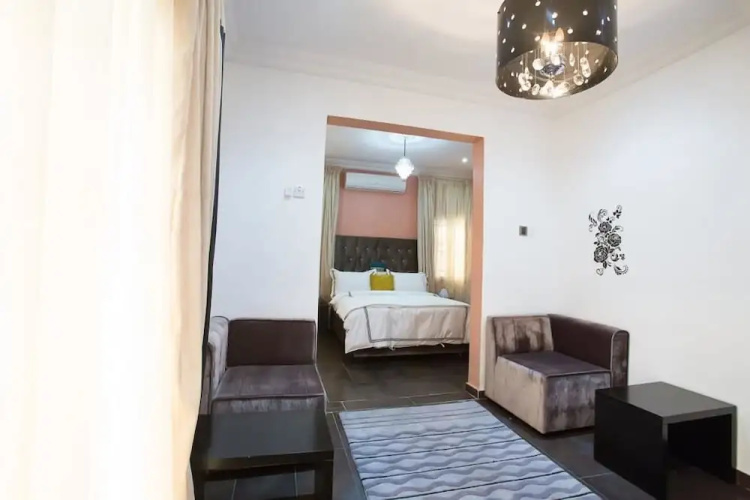 Manna and Quails Apartment