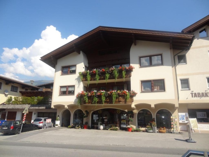 3 Bedrooms Apartment with balcony