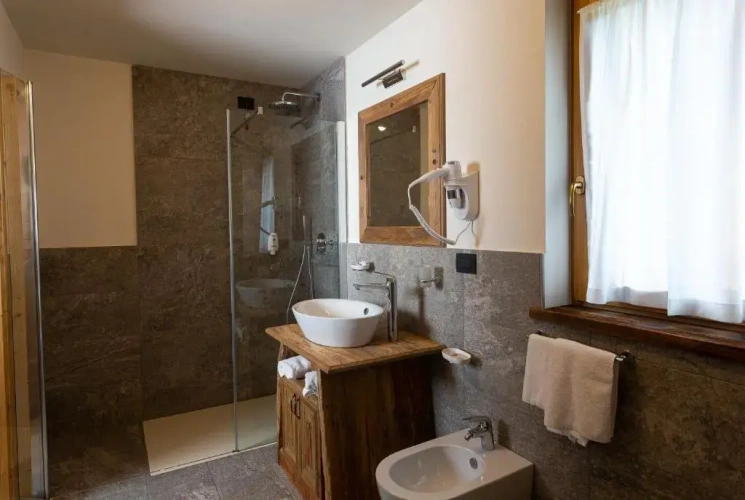 Economy Quadruple room