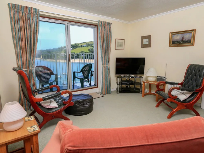 32 the Salcombe