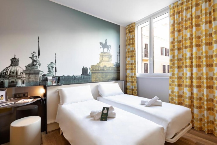 Standard Twin room