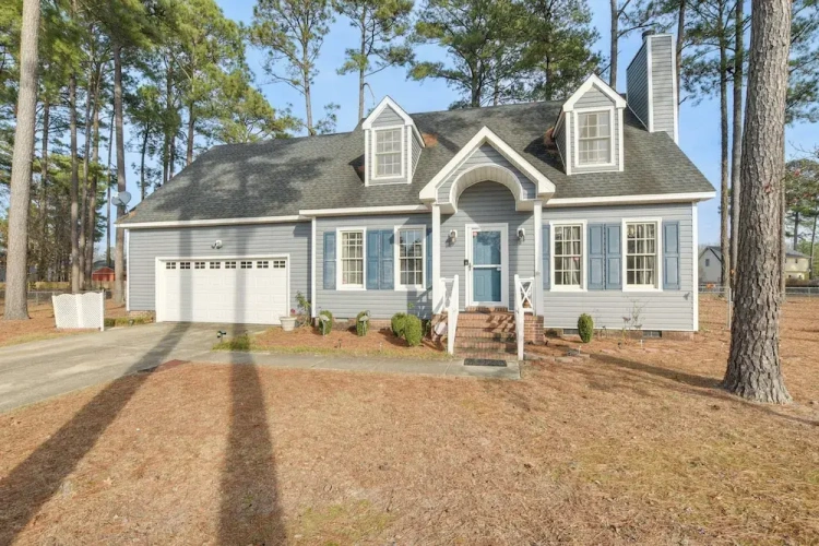 3 Bedrooms Cottage