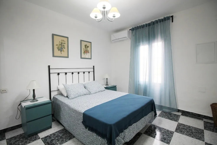 1070 Villa Rosario