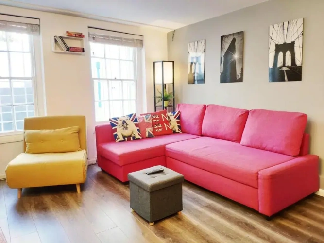 2 Bedrooms Apartment