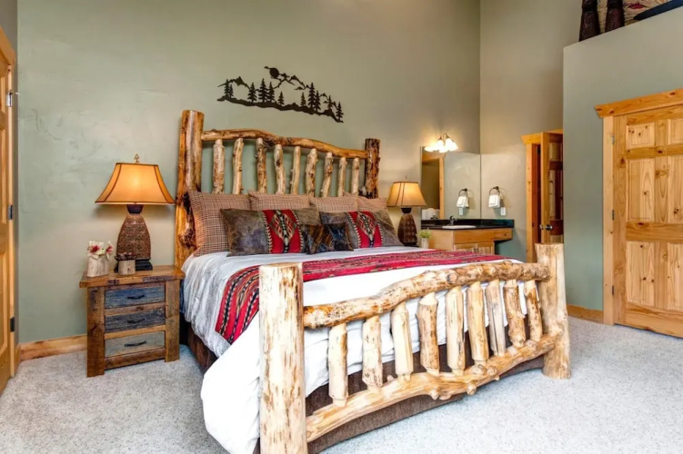 Timber Wolf Lodge by KBM