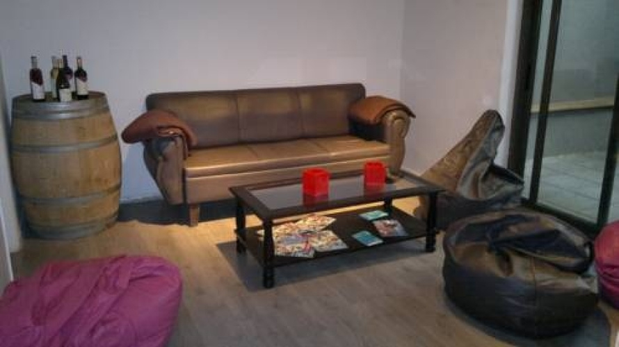 Bed For Wine Hostel
