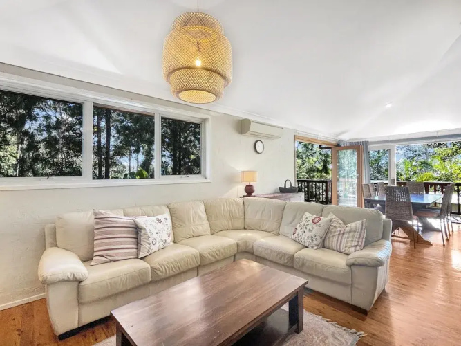 Riverside 3-bed Townhouse With Spacious Deck & BBQ