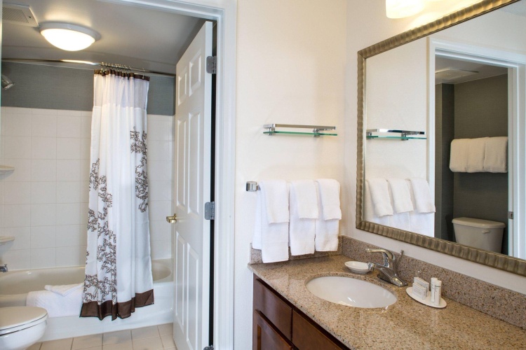 2 Bedrooms Suite