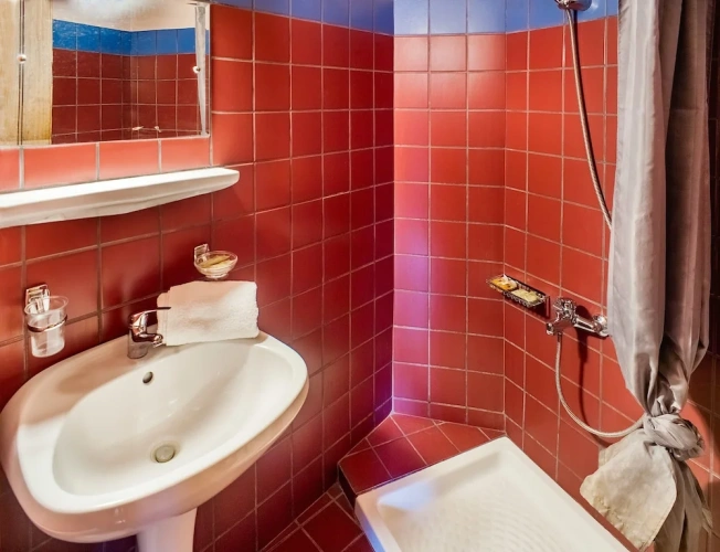 Standard Quadruple room with view