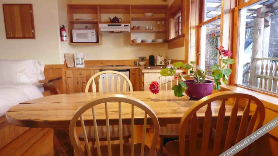 Seine Boat InnOver view