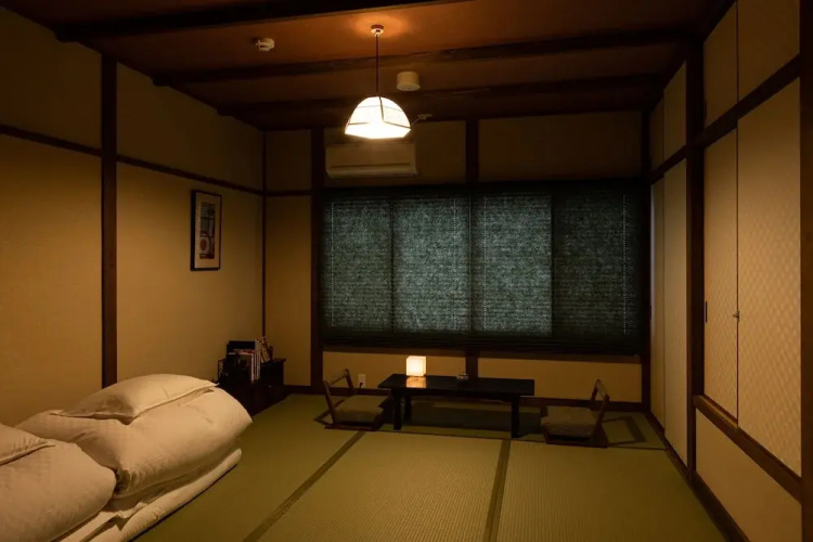 Kyoisuke Mukadeyacho OtonariOver view