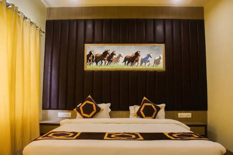 Solitaire Hotel and Resort