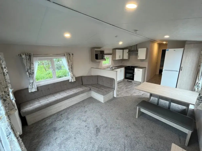 Charming 2-bed Lodge in Newton Stewart