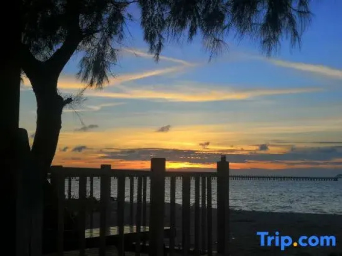 Weizhou Island beach house