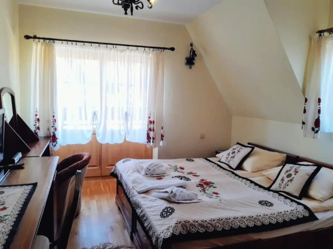 Standard Twin room with balcony