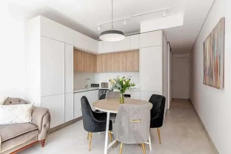 Deluxe Apartment