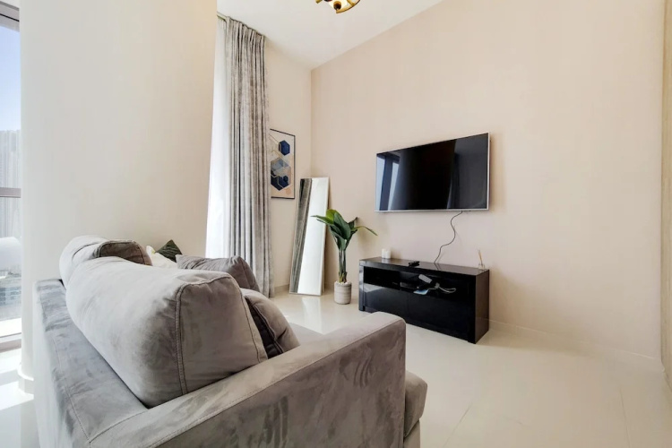 GreenFuture - Downtown View, High Rise Luxurious Studio