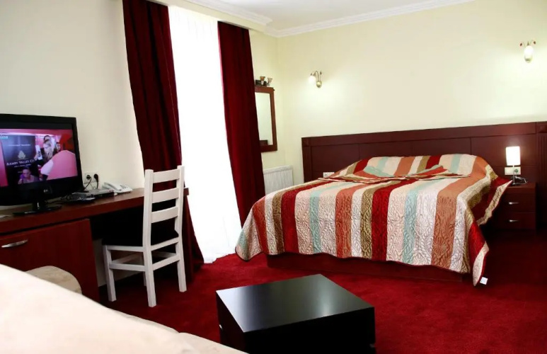 Parlament Hotel