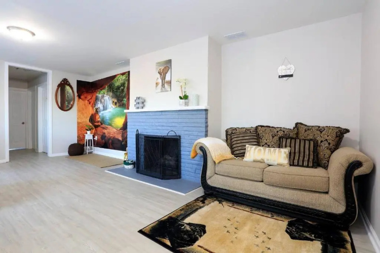 Global Vibe Parlor Renovated Full Kitchen Free Parking